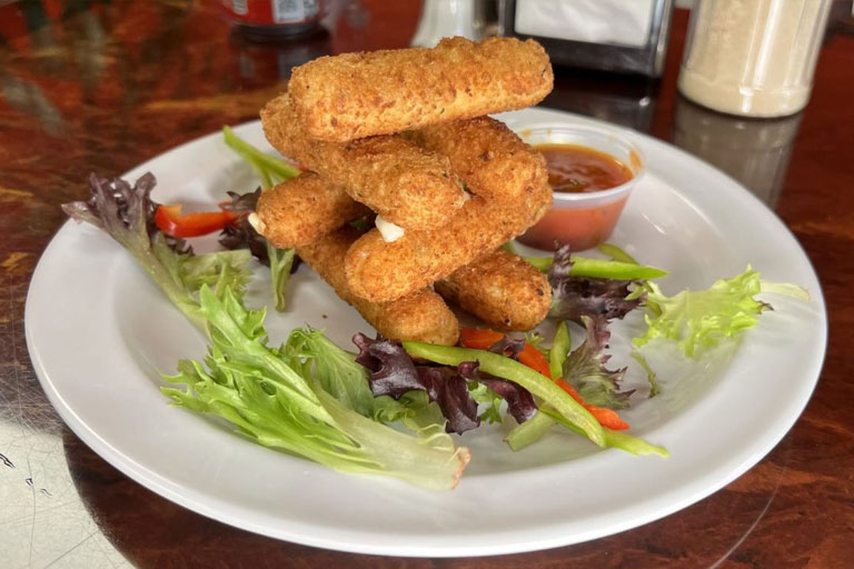 Fried-Mozzarella-Cheese-Sticks